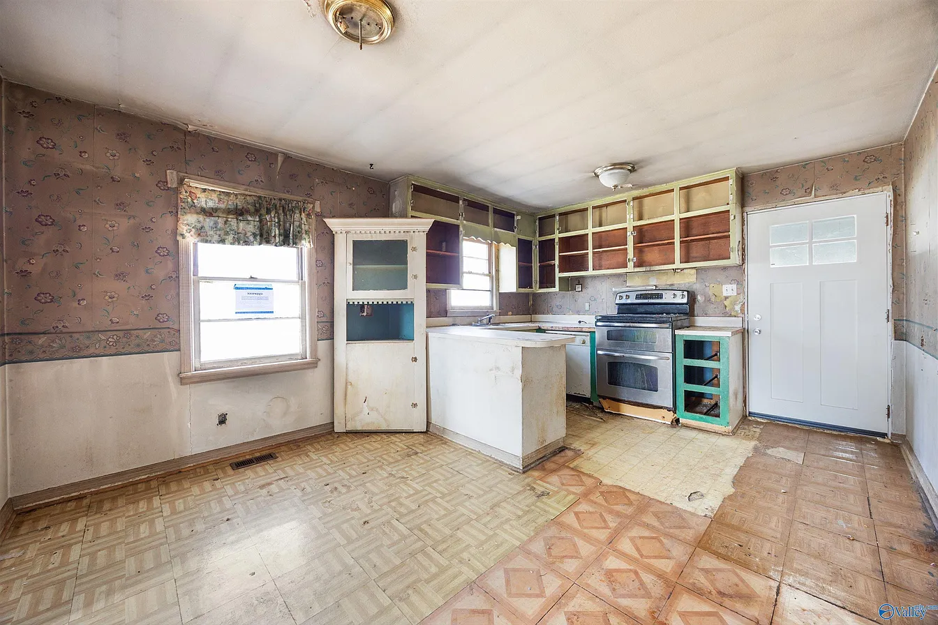 3506 Gay Street kitchen before renovation